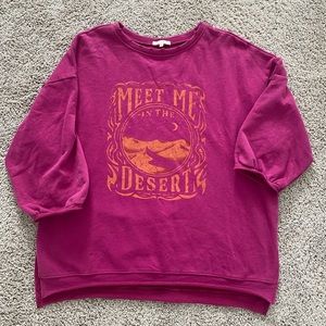 Graphic sweatshirt with 3/4 sleeves